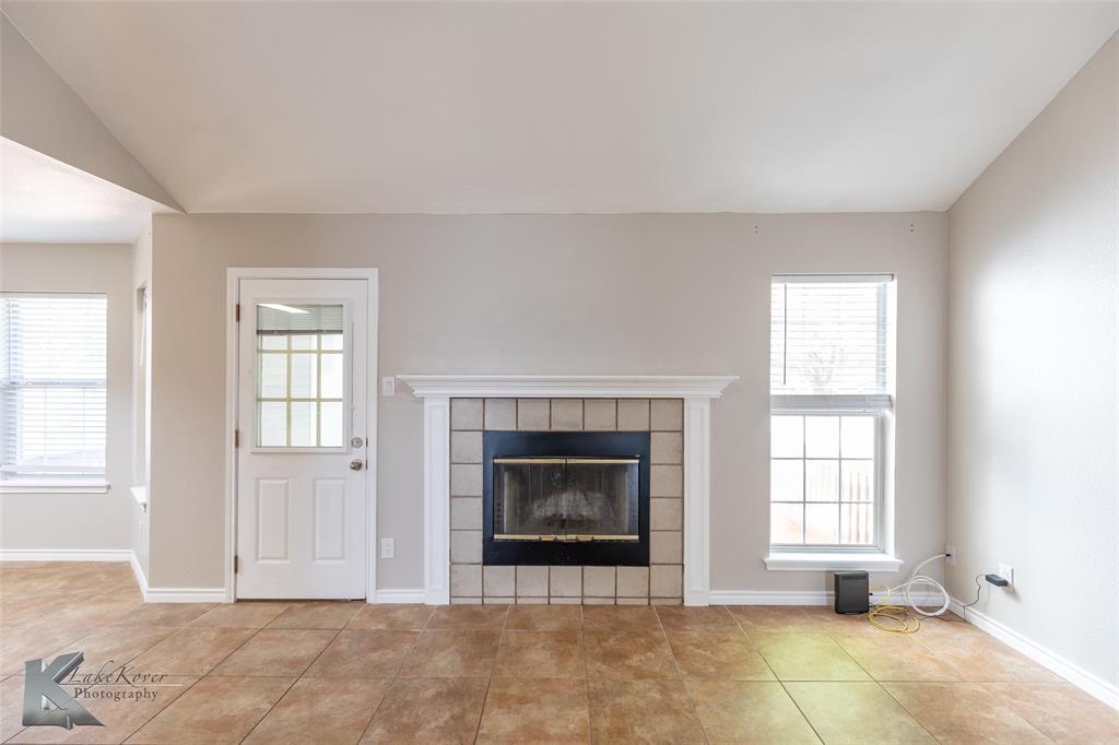 7549 Thompson Parkway Property Photo 5