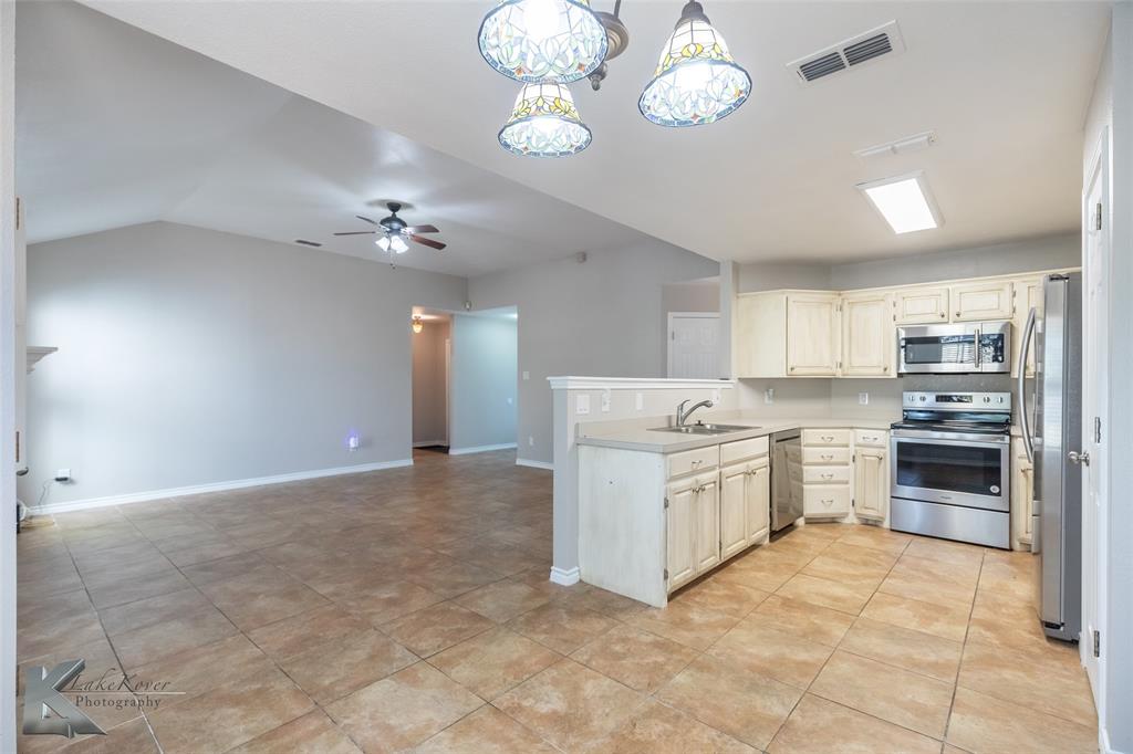 7549 Thompson Parkway Property Photo 12