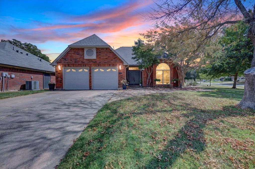 2417 Covington Drive Property Photo 1
