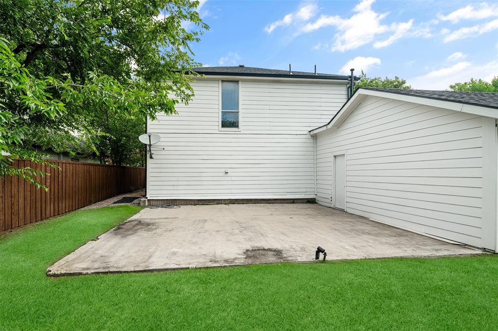 311 E Walnut Street Property Photo 9