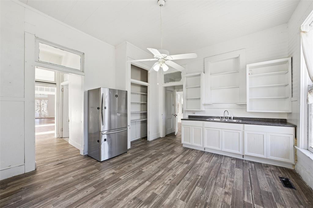 1601 Columbus Avenue Property Photo 4