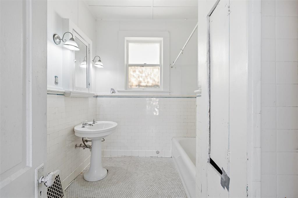 1601 Columbus Avenue Property Photo 16