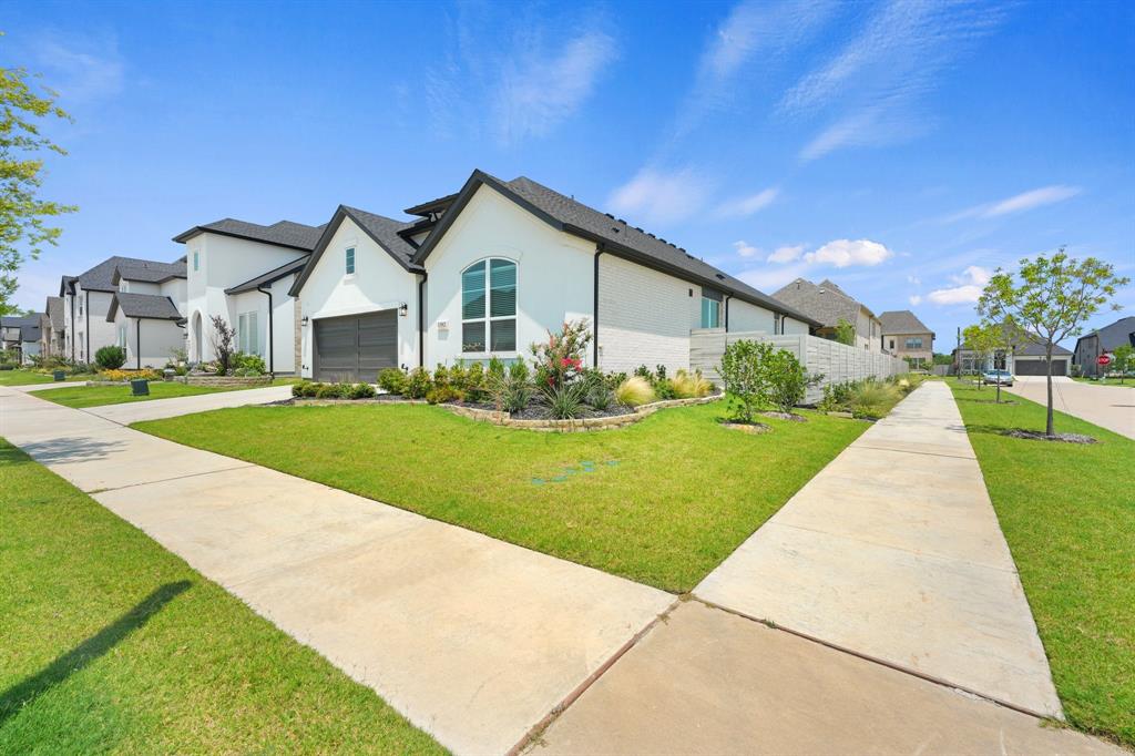 1302 19th Street Property Photo 2