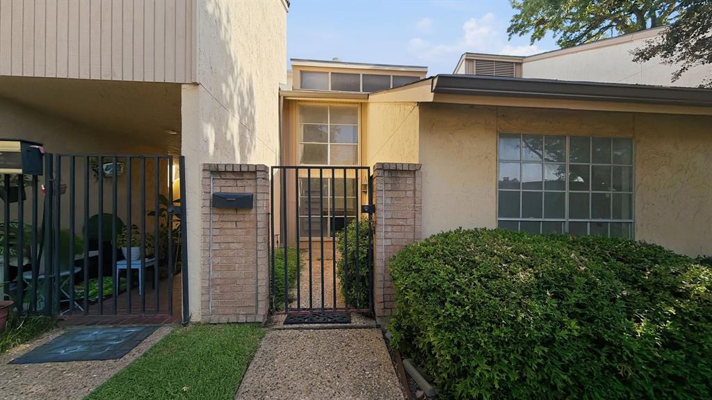 12550 Fireglow Walk Property Photo 1