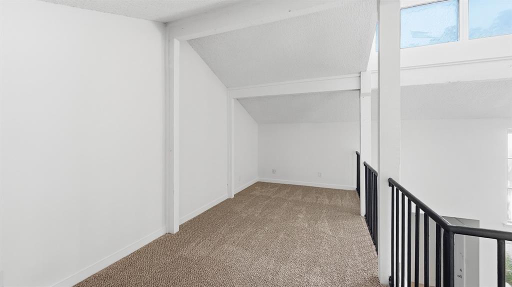 12550 Fireglow Walk Property Photo 13
