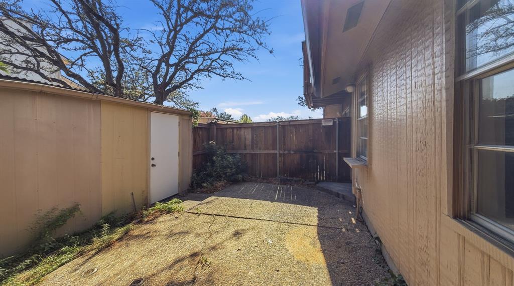 12550 Fireglow Walk Property Photo 21