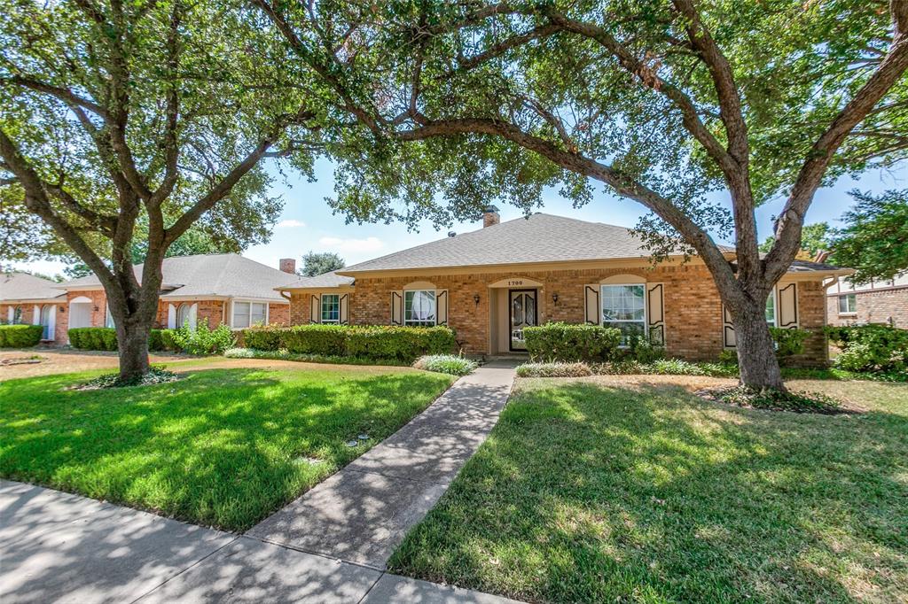 1700 Mayflower Drive Property Photo 2