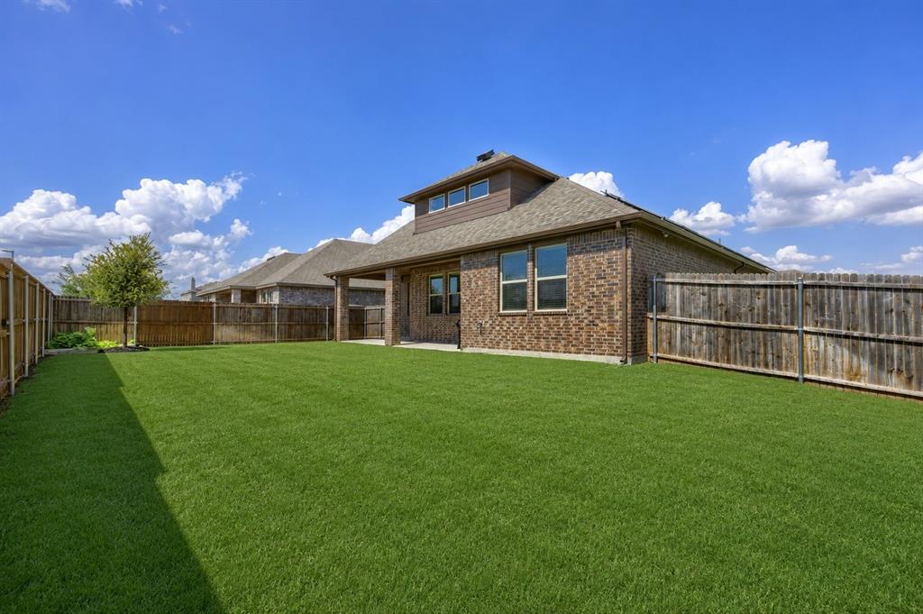 591 Yucca Court Property Photo 6