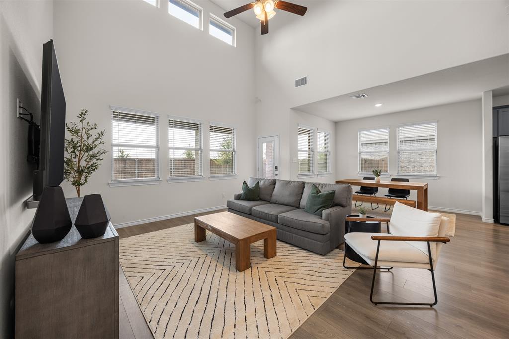 591 Yucca Court Property Photo 8