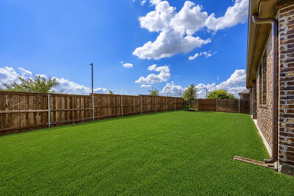 591 Yucca Court Property Photo 34