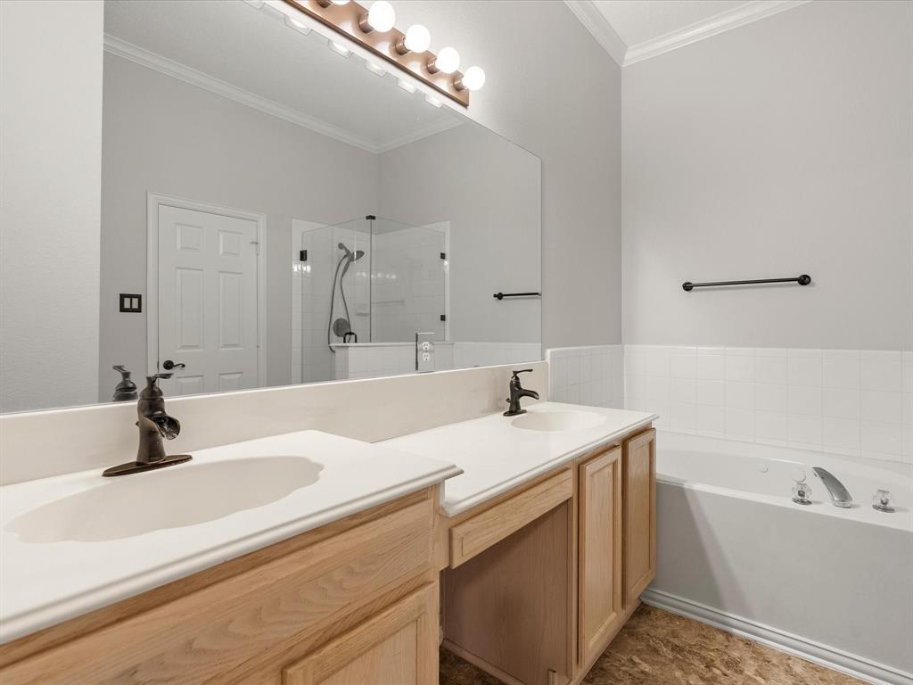 6401 Candletree Lane Property Photo 17