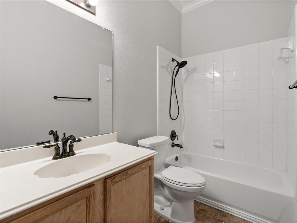 6401 Candletree Lane Property Photo 18