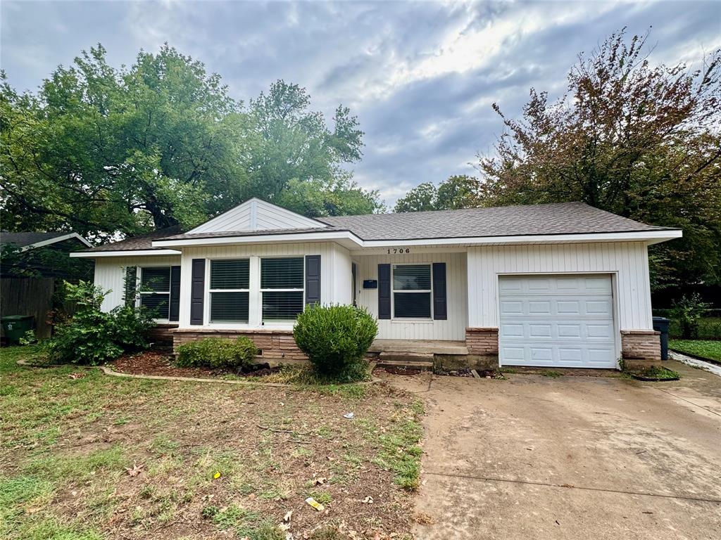 1706 Stewart Drive Property Photo 1