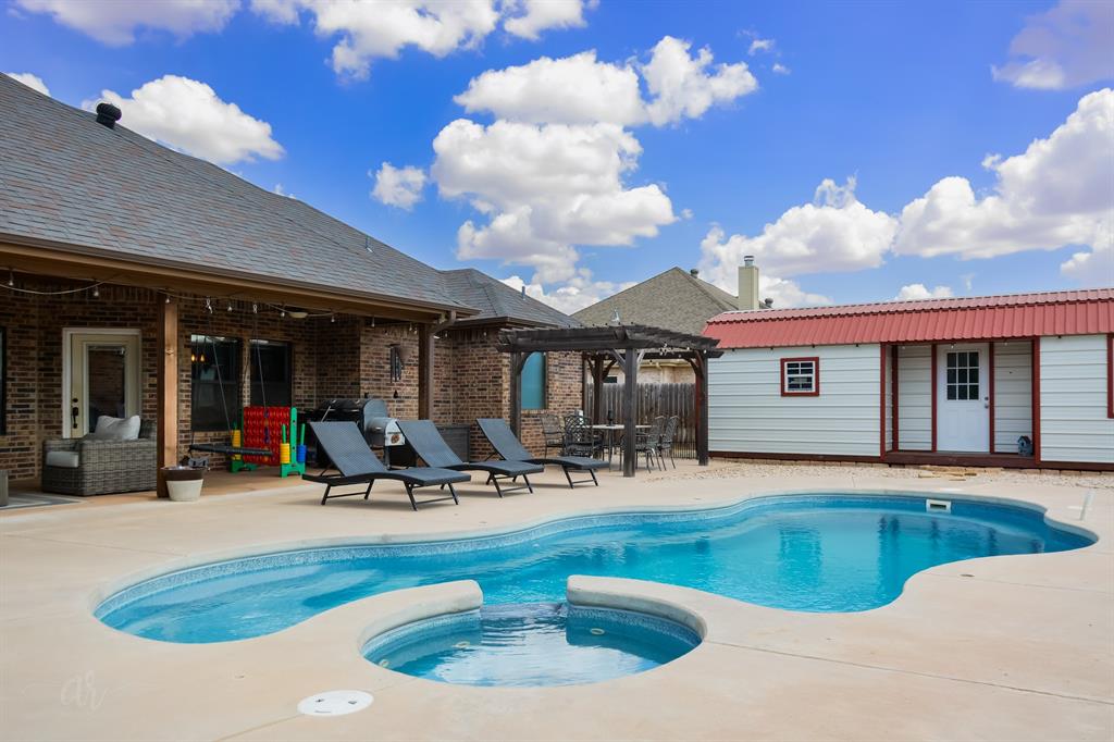 5041 Velta Lane Property Photo 4