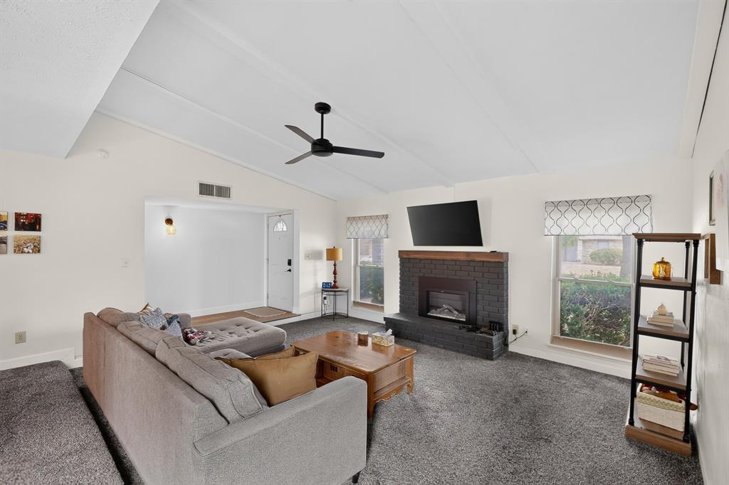 808 Rushmore Lane Property Photo 6