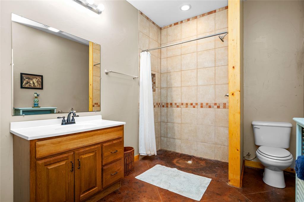 649 An County Road 1215 Property Photo 38
