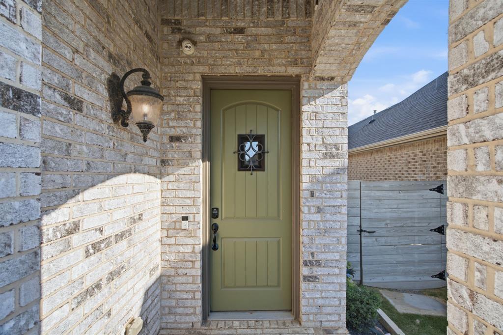 908 Plaza Lane Property Photo 3
