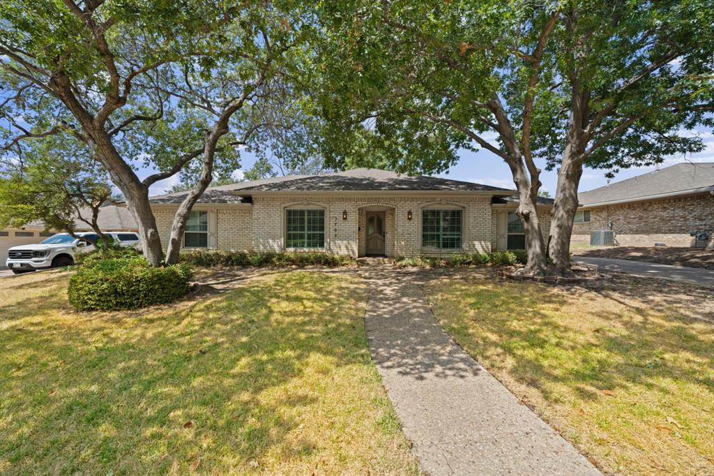 2702 Wagonwheel Drive Property Photo 1