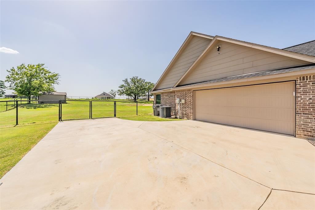 1268 County Road 4797 Property Photo 5