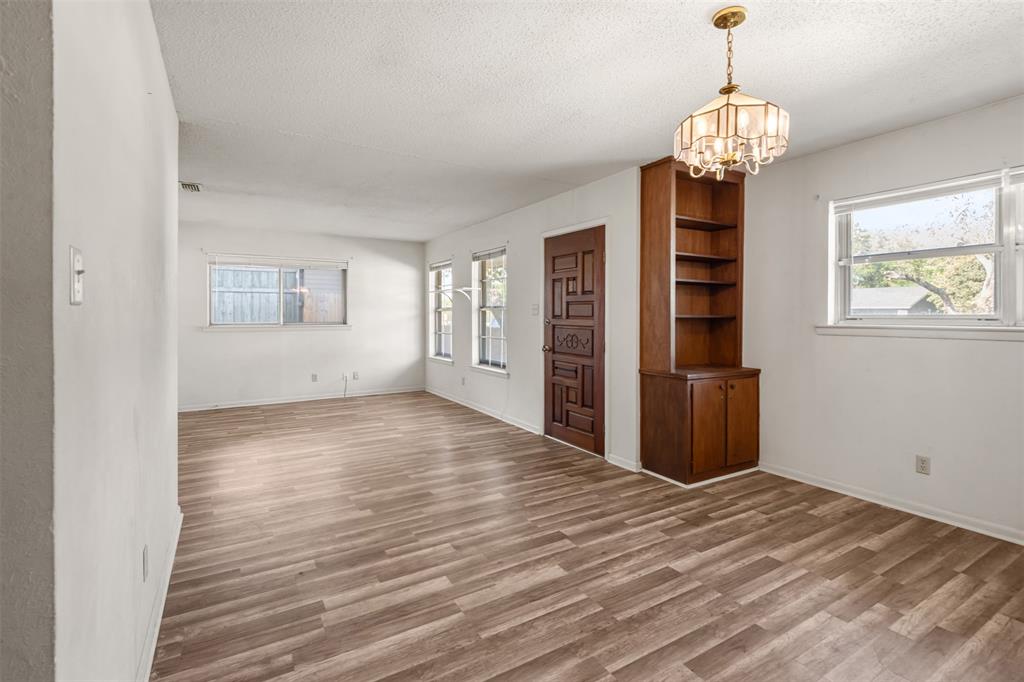 2409 Mccormick Street Property Photo 3