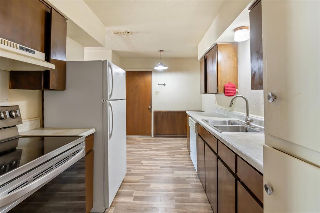 2409 Mccormick Street Property Photo 6