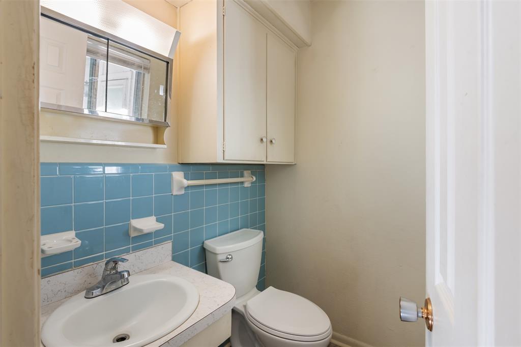 2409 Mccormick Street Property Photo 11