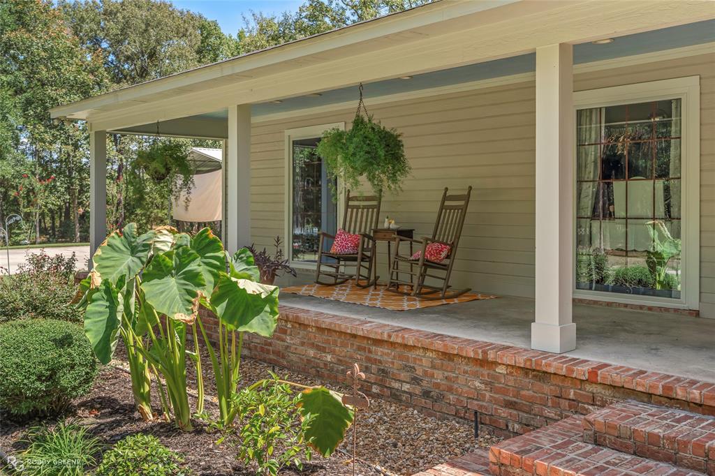 8602 Springwood Road Property Photo 4