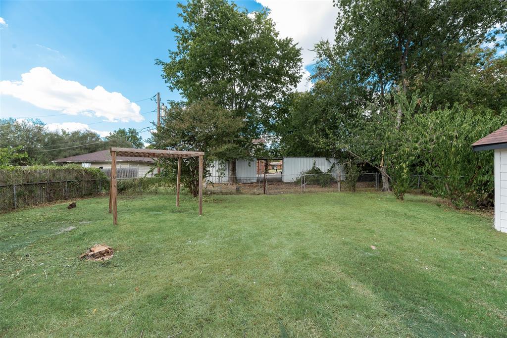 2820 Vinnie Street Property Photo 17
