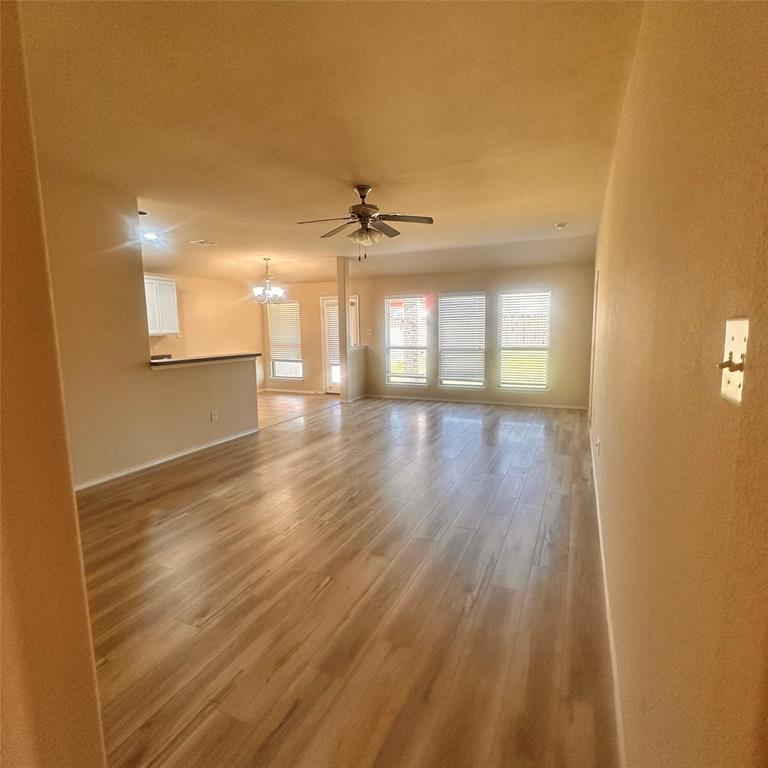 708 Westgate Court Property Photo 4