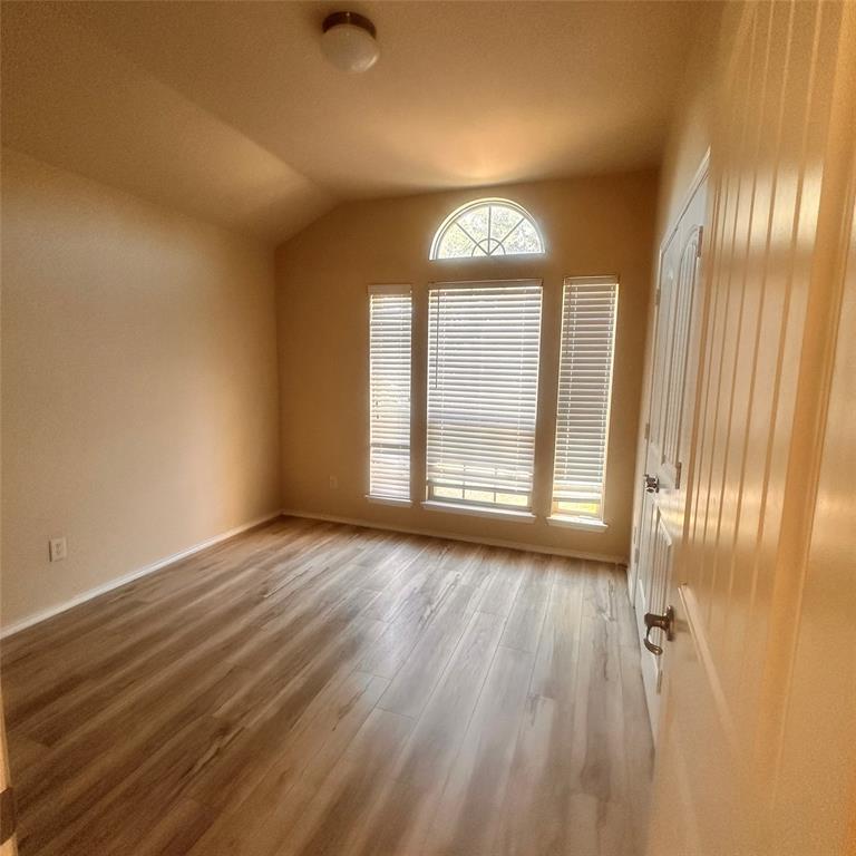 708 Westgate Court Property Photo 6
