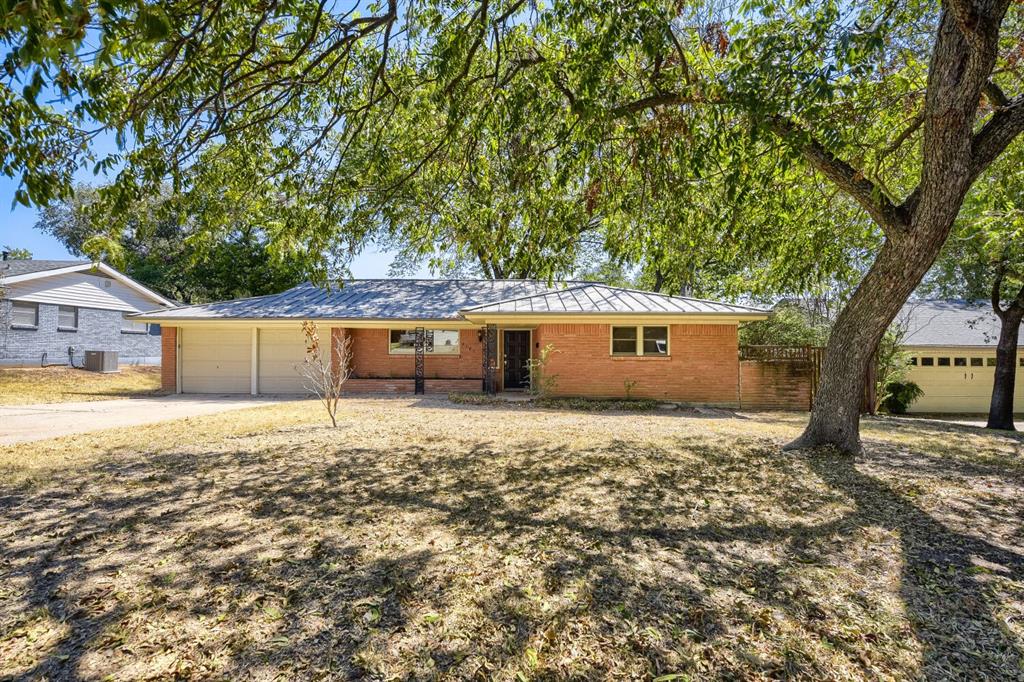 4105 Springbranch Drive Property Photo 1