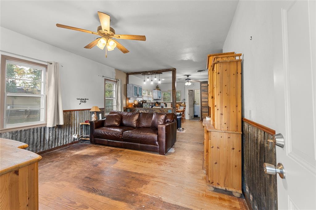 207 S Erath Property Photo 8