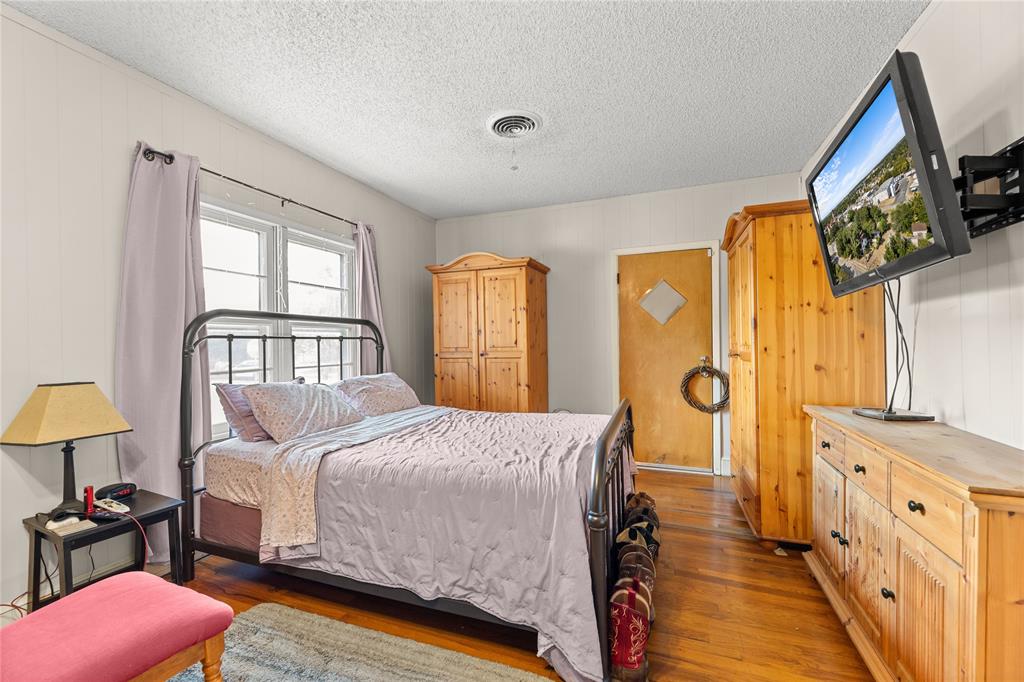 207 S Erath Property Photo 14