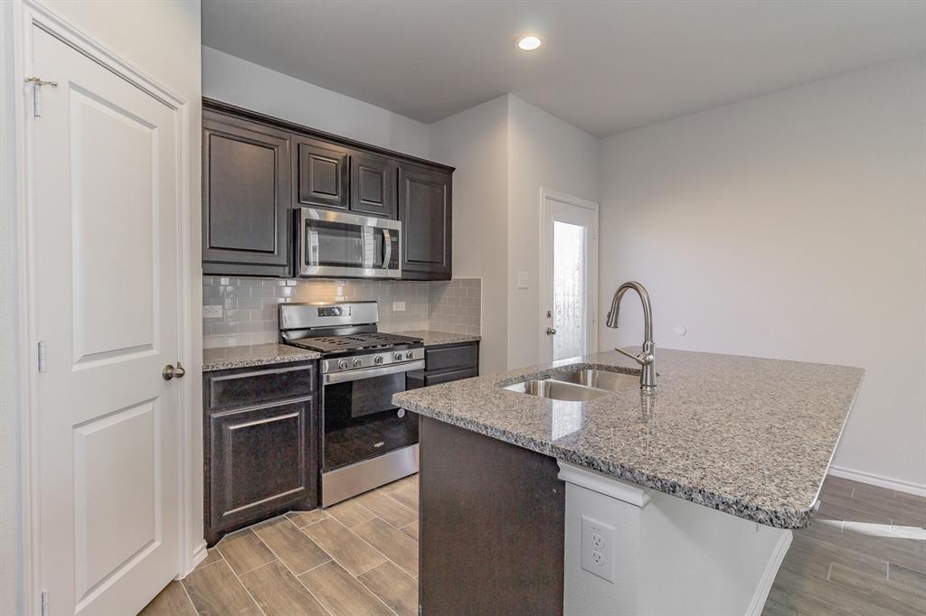 2112 River Pine Road Property Photo 12