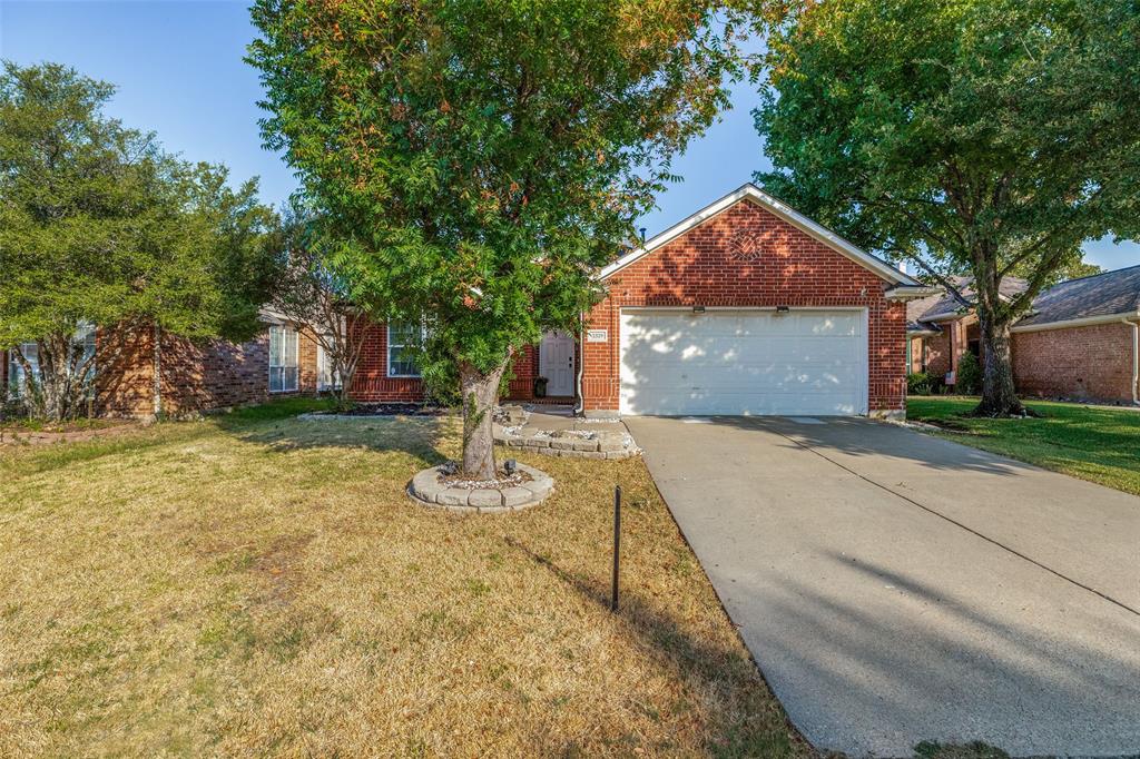 2529 Persimmon Drive Property Photo 1