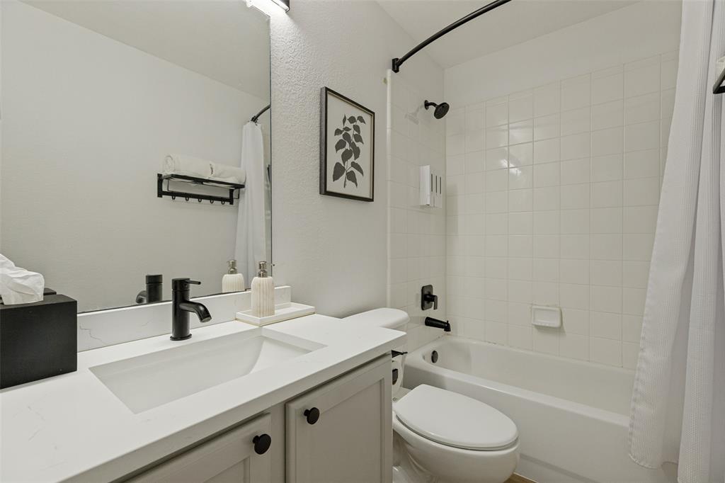 2529 Persimmon Drive Property Photo 18