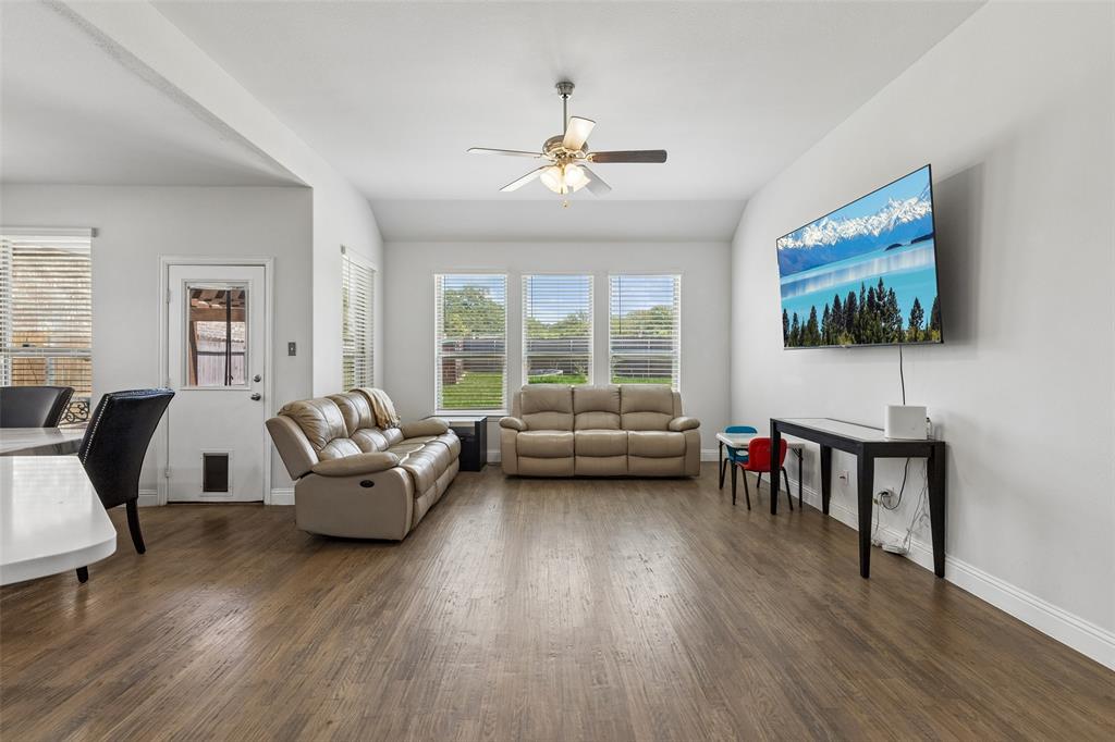 1304 Mountain View Lane Property Photo 3