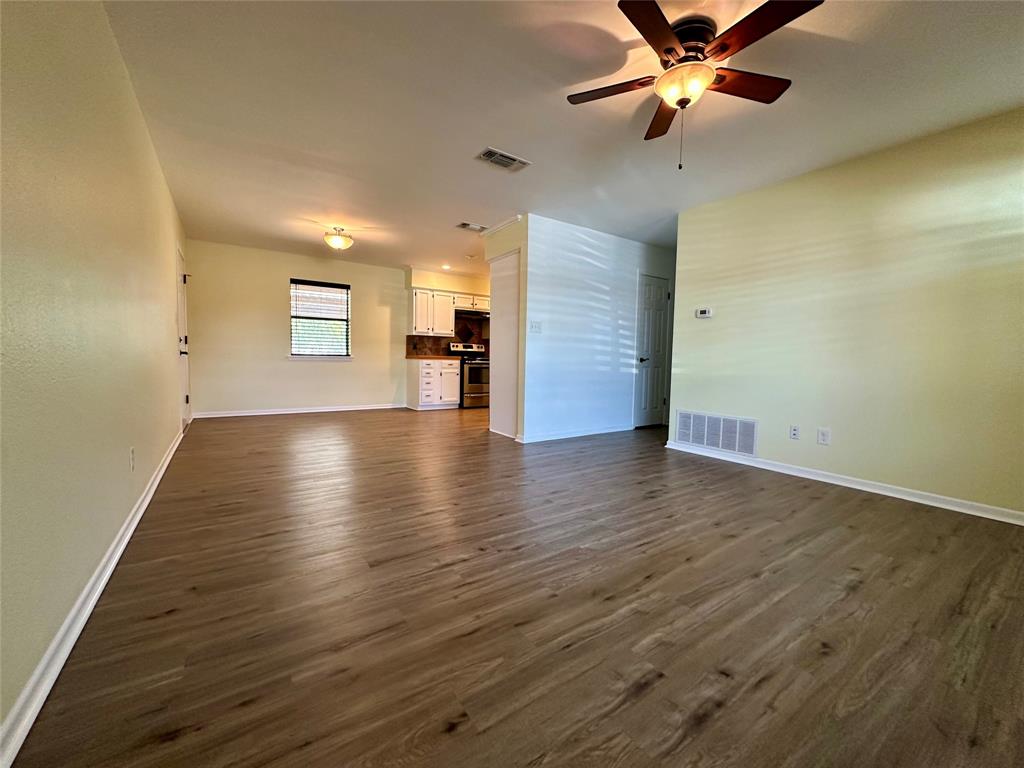 102 Mockingbird Circle Property Photo 6