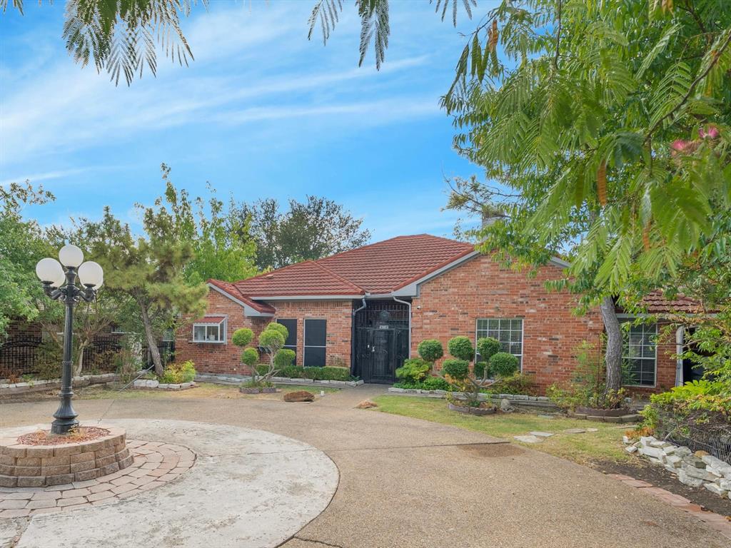 3024 Encino Drive Property Photo 2
