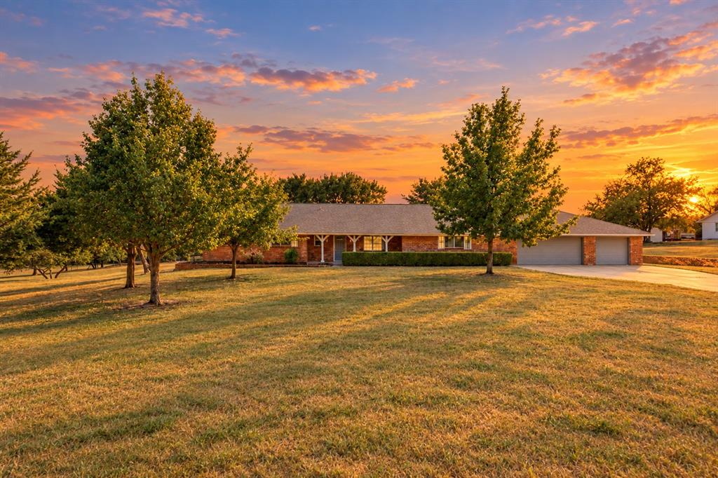 2406 County Road 852 Property Photo 1