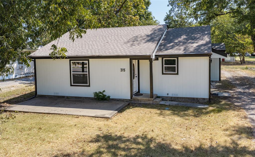 315 S Business Highway 78 Property Photo 2