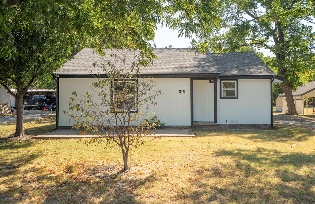 315 S Business Highway 78 Property Photo 3