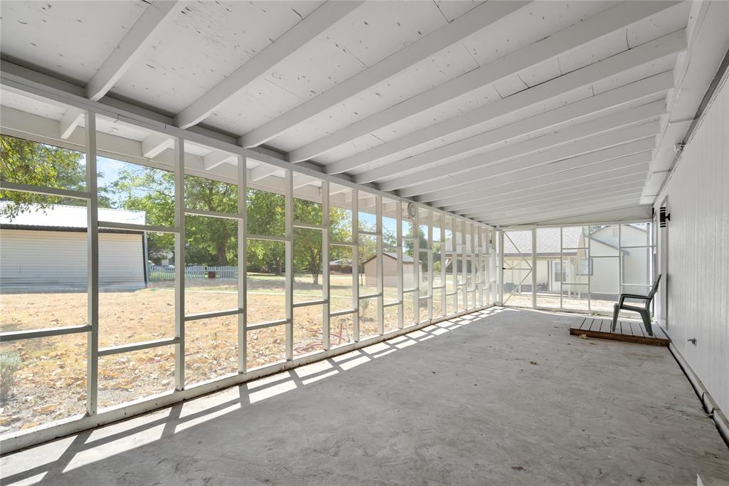 315 S Business Highway 78 Property Photo 23