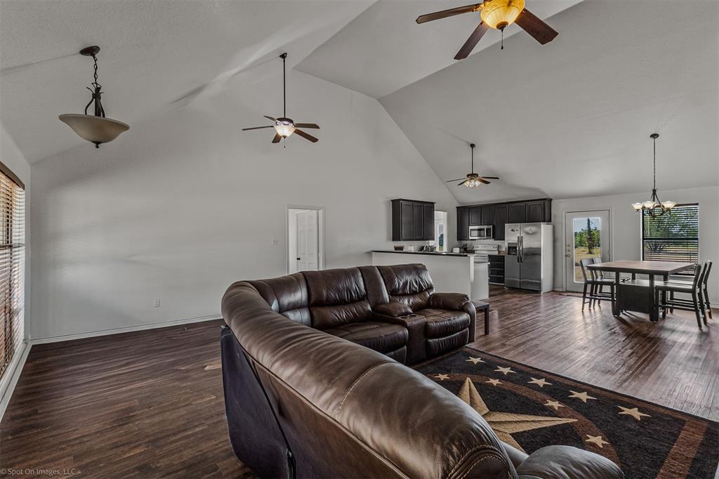 122 County Road 1380 Property Photo 5