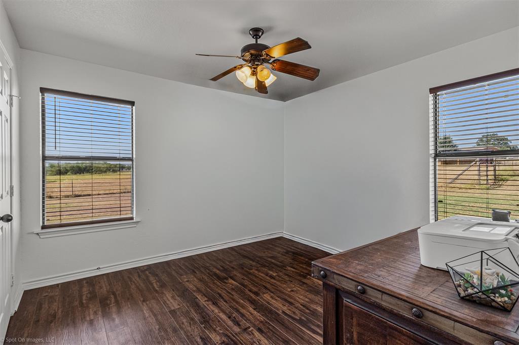 122 County Road 1380 Property Photo 16