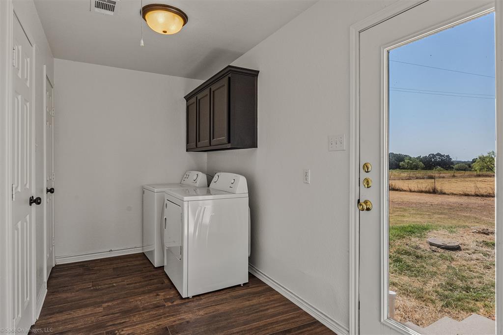 122 County Road 1380 Property Photo 21