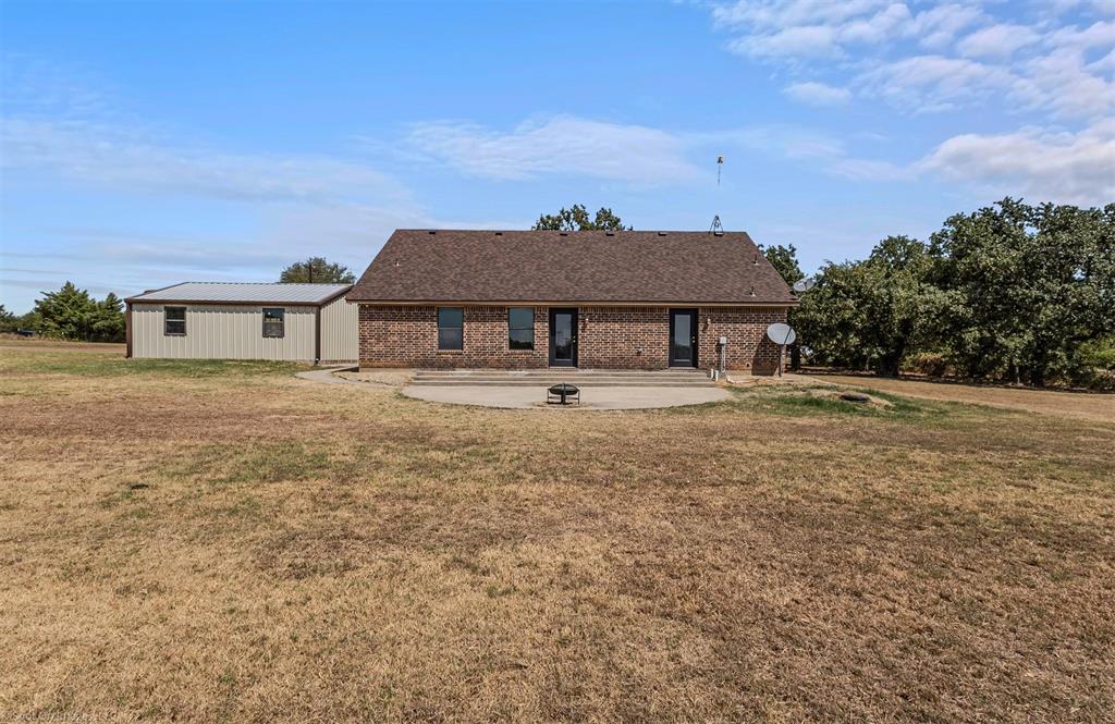 122 County Road 1380 Property Photo 24