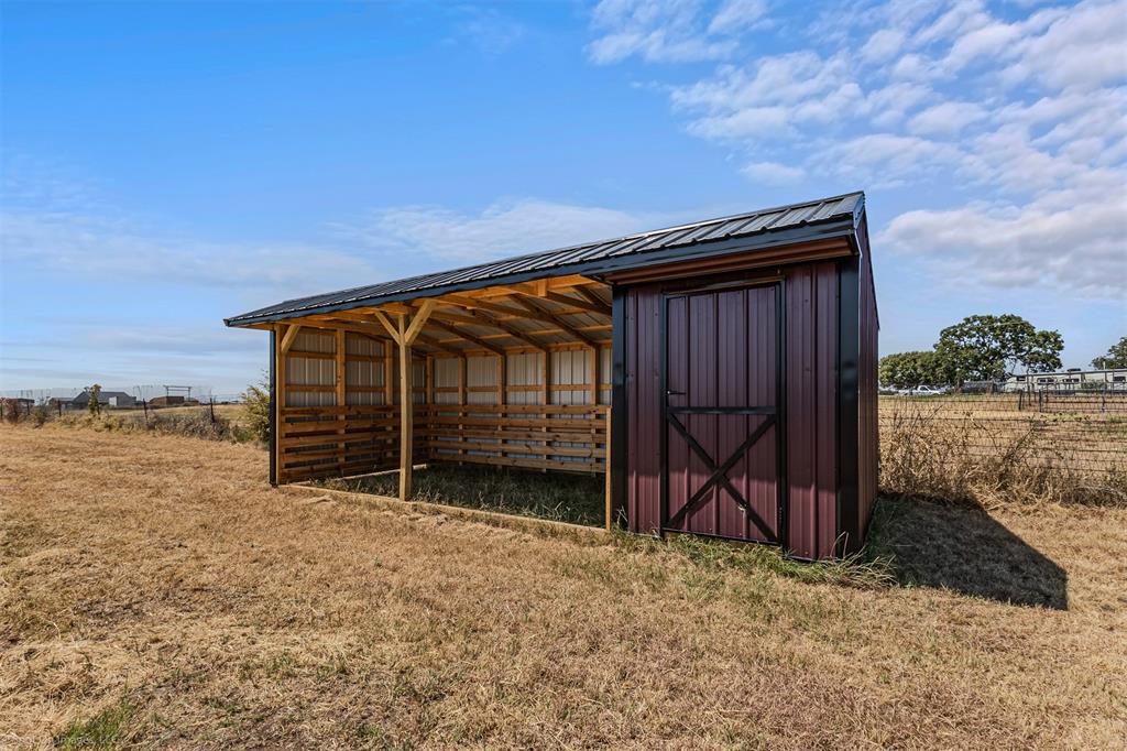 122 County Road 1380 Property Photo 30