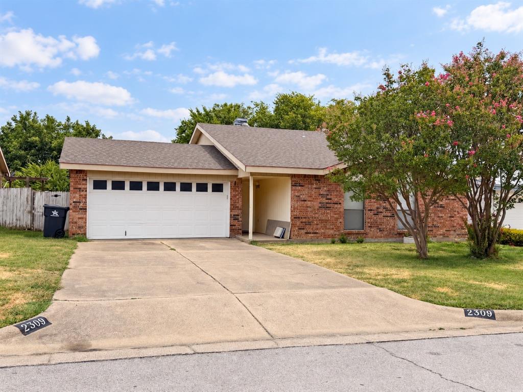 2309 Newbury Drive Property Photo 1