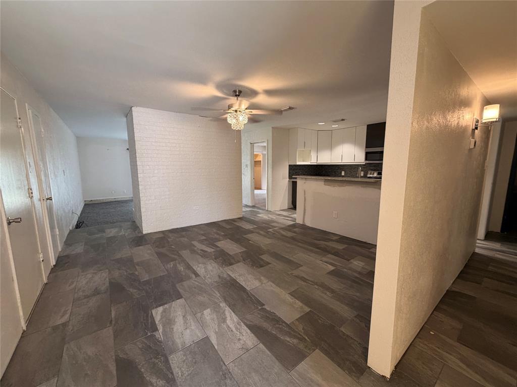 2309 Newbury Drive Property Photo 8
